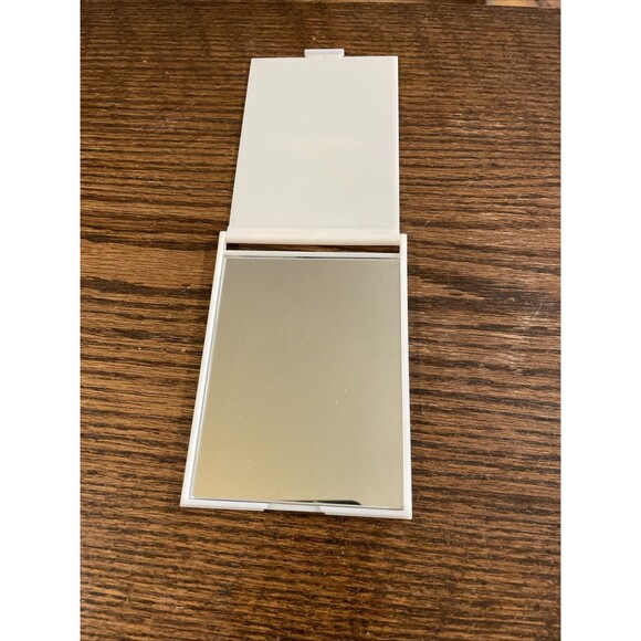 Vintage White Estee Lauder Foldable Built In Stand Flat Travel Compact Mirror 4" - Picture 2 of 4